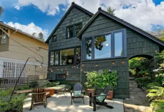 Beneath the enclosed porch you will find excellent dry storage for gardening equipment, bicycles - you name it!