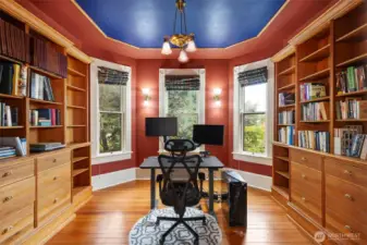 What's called a 'jewel box library', this room is quite special. The high ceilings, wall finishings and ceiling accents somehow feel classic, but quite modern. The custom cabinetry makes for a fantastic study, office or music room. The views over the gardens aren't to be taken lightly either- Regardless of which side of the grounds you look down on, you will marvel at the micro world that has been created in the space. One could easily forget you're a block from the park and a few blocks from the market.