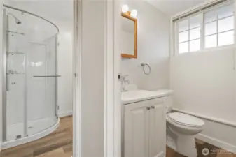 Lower floor bathroom