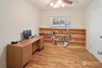 den with built in bookshelves, seperate entrance from front door as well from hall way