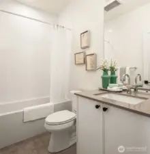 Main level bath