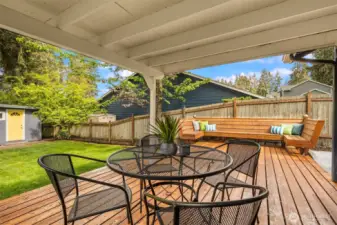 Spacious covered deck
