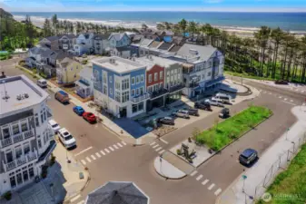 Town aerial w/proximity to ocean