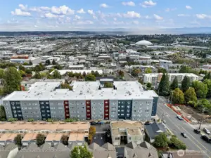 Close proximity to downtown and freeways.