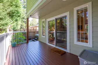 Direct access from the living room and kitchen to the back deck.