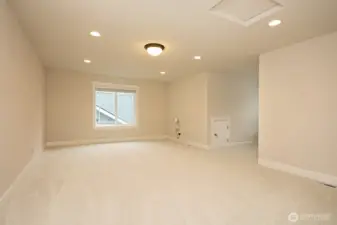 Large bonus room above the garage