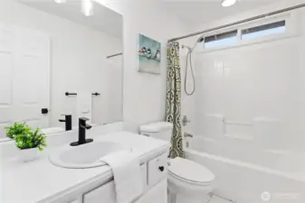 Full guest bath