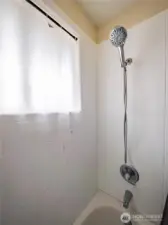 THIS IS A SHOWER/TUB...NOW I'M JUST BEING SILLY!