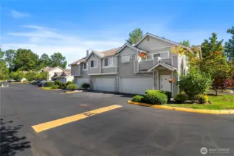 2 Bed, 2.5 bath with 2 car garage