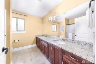 Full bath upstairs