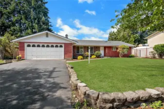 Front View of Home, Lot's of Parking!
