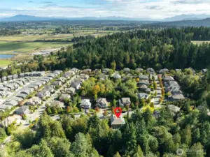 “Located on the south side of the popular Snohomish Valley, this quaint setting offers close access to pumpkin patches, farmers markets, and the Snohomish Valley Golf Center.”