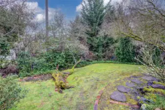 Private Front Yard