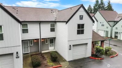 End Unit! New Room, Siding, Windows & Exterior Paint In 2025!!