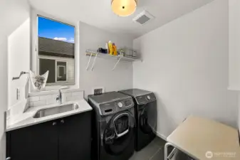 3rd floor laundry