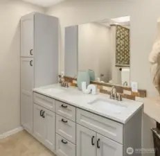 Duel Vanity