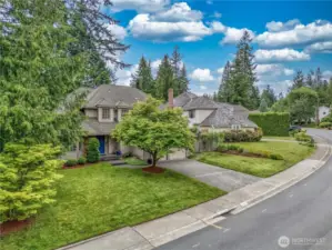 Easy access to shopping, light rail, Eastside, and Seattle. Pre-inspected!