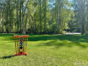 Entertain here along the Twisp River with beautiful lawns and outdoor activities for everyone!