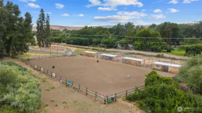 The riding arena is 110x200, PLUS the 70' round pen stays.