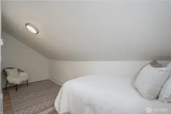 Split bedroom