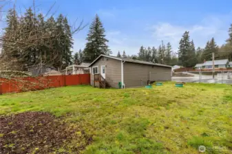 Large yard for second building.