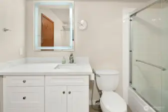 Private bathroom for 4th bedrom