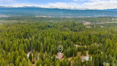 Minutes to Cle Elum & freeway access not far away. This property is perfect also for snowmobiling right from your front door to thousands of acres of WNF & snowmobile trails!