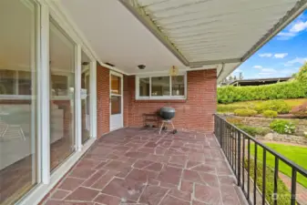 Main-level covered deck just off of the living room