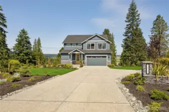 Actual home shown. Photos are for representational purposes only.  Colors and options may vary.