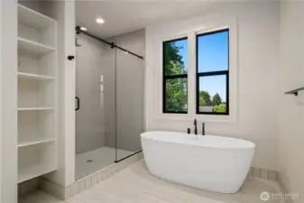 Free standing tub!