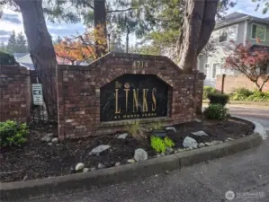 This is the entrance to The Links at North Shore complex.