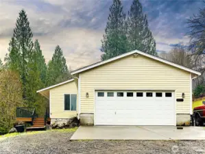 2037 Delameter Rd, home with acreage, 3 bedrooms, 2 bathrooms, outbuilding  for chickens and other small farm animals, deck and patio
