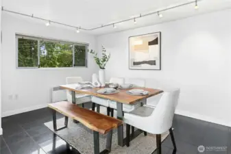 Dining area, study, 2nd bedroom? What can you imagine?