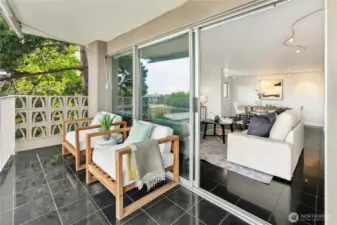Ample deck to relax or entertain