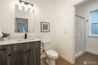 Main Level 3/4 Bath
