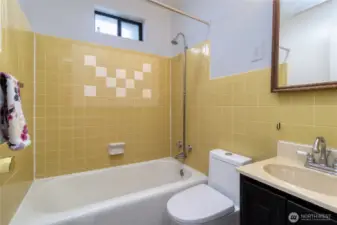 Bathroom - main floor