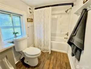 Guest Bathroom with shower/tub combo