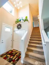 ANOTHER SHOT OF THE ENTRY...AND UP WE GO TO THE UPSTAIRS BEDROOMS