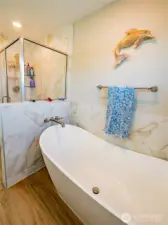 FULLY TILED TUB SURROUND...SHOWER OR BATHE FOR DAYS WITH THE TANKLESS WATER HEATER