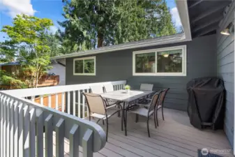 Deck off kitchen/dining