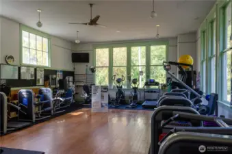 Gym (HOA)F