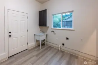 Even these floors are nice.