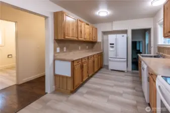 Let's go check out the main floor bed and bath.