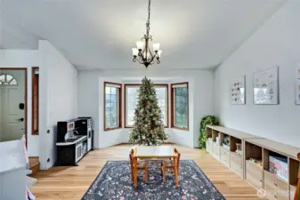 Living room with vaulted ceilings.