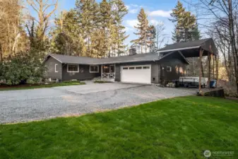 * Classic 70s Pacific Northwest rambler with gorgeous Redwood Siding includes a walkout basement with full apartment on 1.1 Acres *