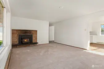 Spacious living room with new carpet