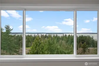 upper floor 2nd bedroom VIEWS