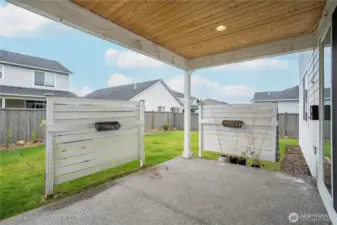 covered patio with privacy