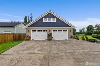 Detached Garage