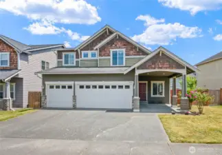 4 Bedrooms, 2.75 Bath, 2,415 SF